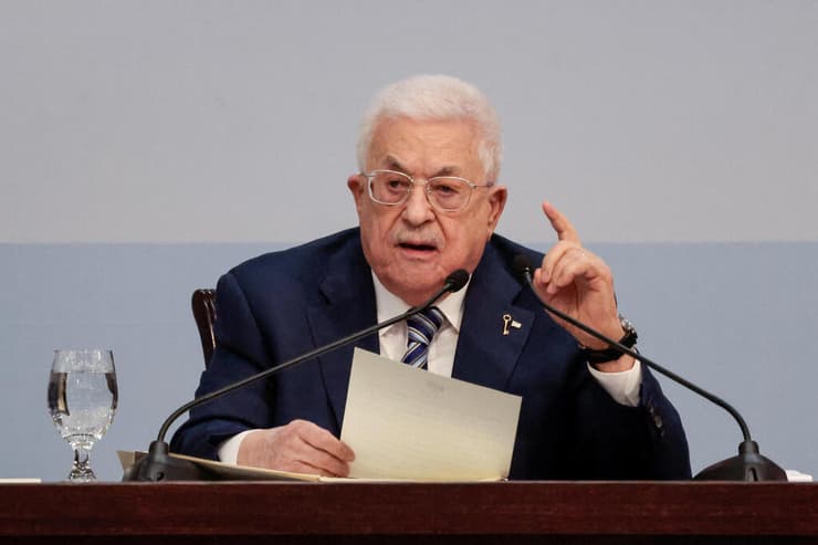 אבו מאזן "ראש עירית רמאללה" (צילום: REUTERS/Mohammed Torokman) אבו מאזן