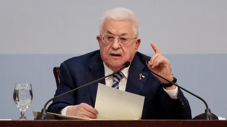 מצרים וסוריה סירבו לאפשר למיליוני פלסטינים בשטחן להצביע. אבו מאזן (צילום: REUTERS/Mohammed Torokman) אבו מאזן