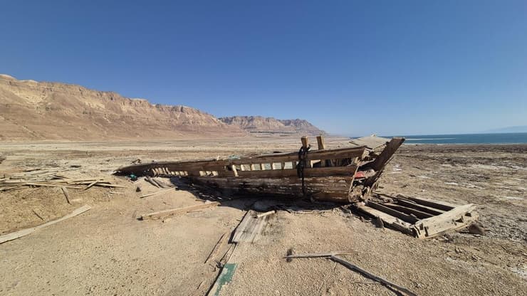 המסע אל הספינה הטרופה בים המלח