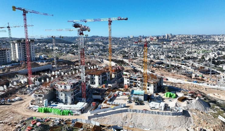 פרויקט אדרת בירושלים בגבעת המטוס בבנייה (הדמיה: SKYPRO) פרויקט אדרת בירושלים בגבעת המטוס בבנייה