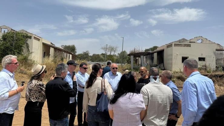 ליברמן מבקר בבארי