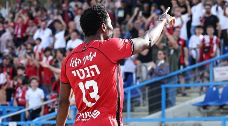 אזקיאל הנטי בטירוף (אופיר מגדל) אזקיאל הנטי בטירוף