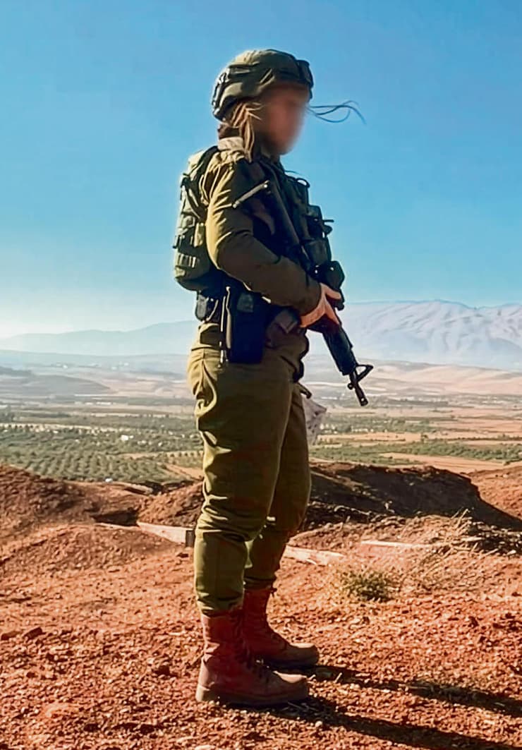 "אני מסתכלת על החיילים כמו על הילדים שלי". רס"ן א' "אני מסתכלת על החיילים כמו על הילדים שלי". רס"ן א'