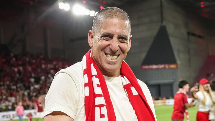 רן קוז'וך (צילום: עוז מועלם) רן קוז'וך חוגג אליפות