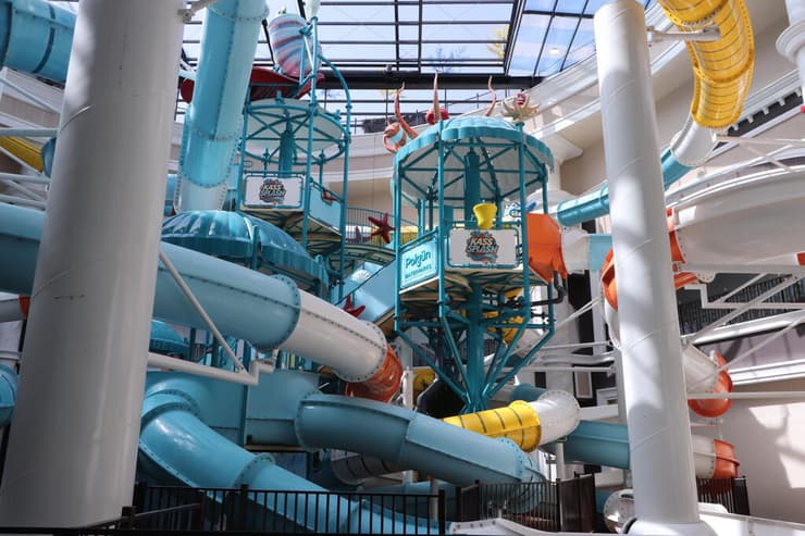 פארק המים המקורה Kass Splash (צילום: ניר פקין) פארק המים המקורה Kass Splash