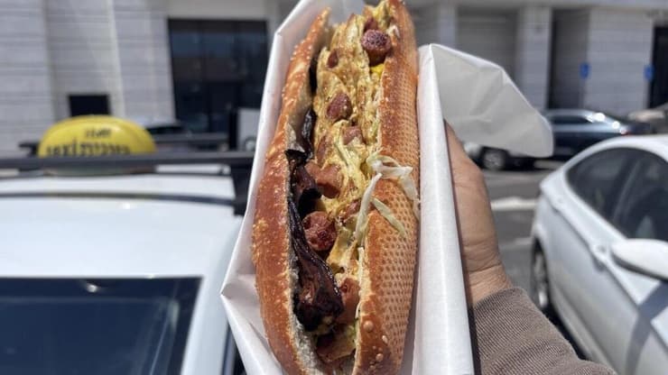 הרבה יותר מאשר רק שלט. החביתה של קוקו (צילום: קובי רובין) קוקו החביתה