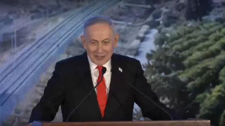 דוחף את טראמפ למהלך רחב. נתניהו (צילום: ליאור שרון ) ראש הממשלה בטקס חנוכת המסילה המזרחית