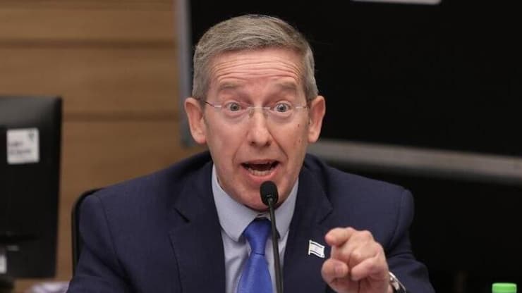 דיון בחוק הארכת שירות החובה