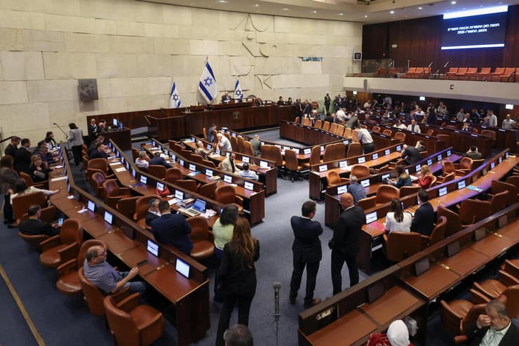 אישור הצעת החוק לפיזור הכנסת