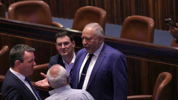 ח"כ ליברמן (צילום: אלכס קולומויסקי) אישור הצעת החוק לפיזור הכנסת