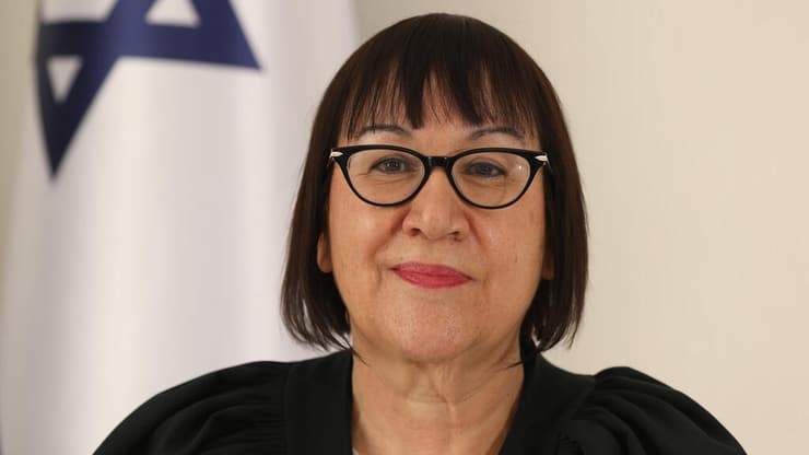 השופטת גילה כנפי־שטייניץ (אמצע) – פורשת באוקטובר 2028 (צילום: אתר הרשות השופטת) השופטת גילה כנפי־שטייניץ (אמצע) – אוקטובר 2028