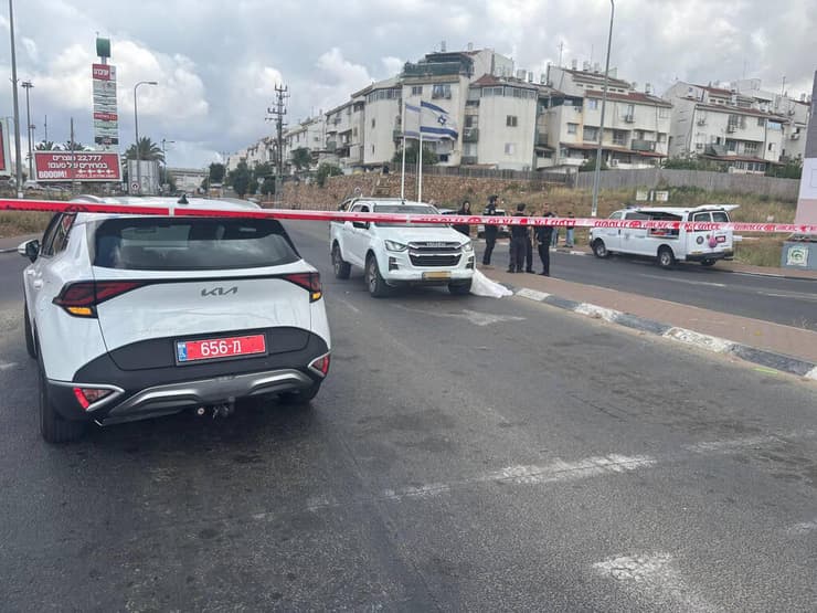 זירת הרצח ברמלה (צילום: מאיר תורג'מן) זירת הרצח ברמלה