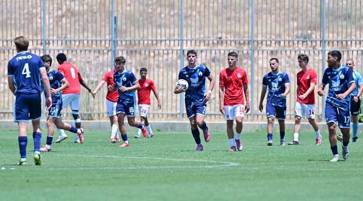 שחקני קבוצות הנוער של הפועל באר שבע והפועל תל אביב (חגי מיכאלי) שחקני קבוצות הנוער של הפועל באר שבע והפועל תל אביב