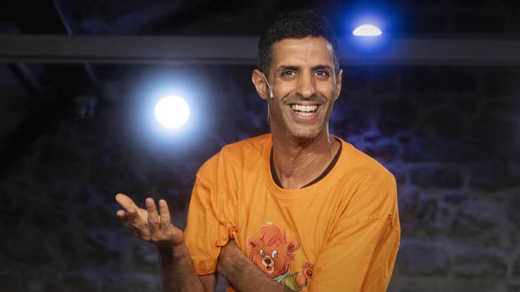 דולב אוחנה, מתוך "אב-טיפוס" (צילום: ז'ראר אלון) דולב אוחנה, מתוך "אב-טיפוס"
