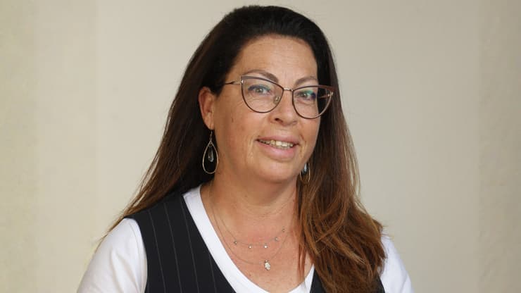 "אדם שבוחר לעסוק בחינוך מאמין ביכולת לעצב מציאות". המחנכת חוה ברנע (צילום: אביגיל עוזי) חוה ברנע, מחנכת, בי"ס רחביה ע"ש פולה ודוד גוריון, ירושלים
