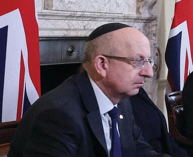 מייקל ווג'יאר, מנכ"ל הקהילות היהודיות בבריטניה: "אנחנו לא אוהבים לבקר את ישראל - אבל אי אפשר להתעלם" (Toby Melville, REUTERS) מייקל ווג'יאר, מנכ"ל הקהילות היהודיות בבריטניה: "אנחנו לא אוהבים לבקר את ישראל - אבל אי אפשר להתעלם"