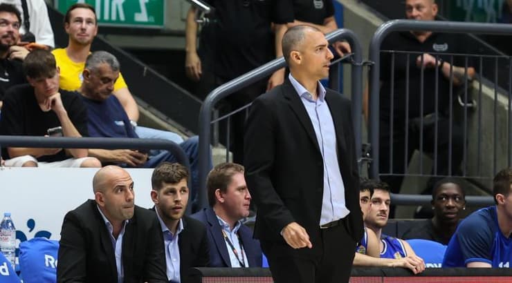 יהוא אורלנד מתוסכל (שחר גרוס) יהוא אורלנד מתוסכל