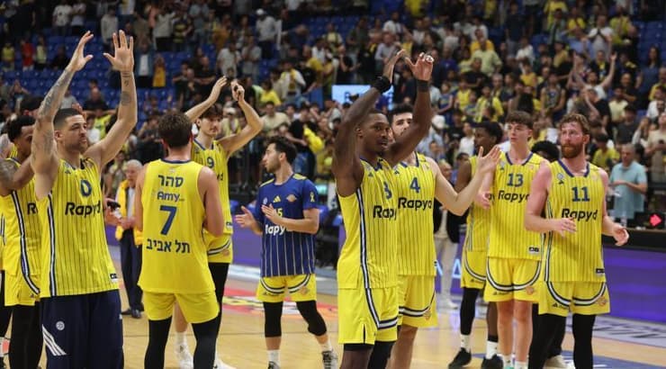 משחק היסטורי. שחקני מכבי ת"א (שחר גרוס, ONE) משחק היסטורי. שחקני מכבי ת"א