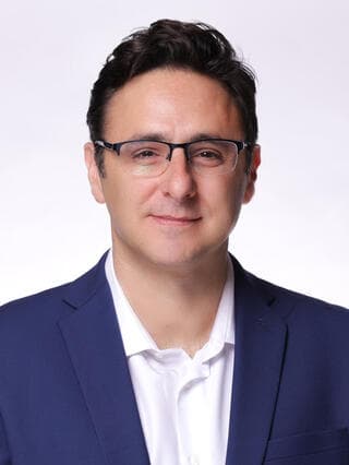 יניב לוטרינגר