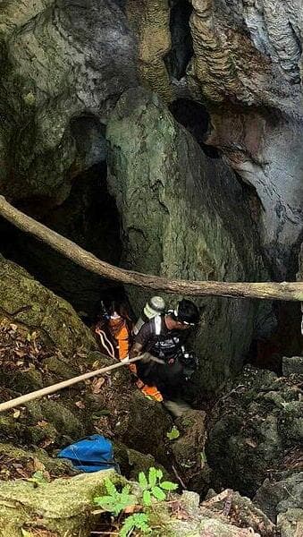 מאמצי החילוץ ממנהרה בלאוס (צילום: METTA THAM KALASIN RESCUE) מאמצי החילוץ ממנהרה בלאוס