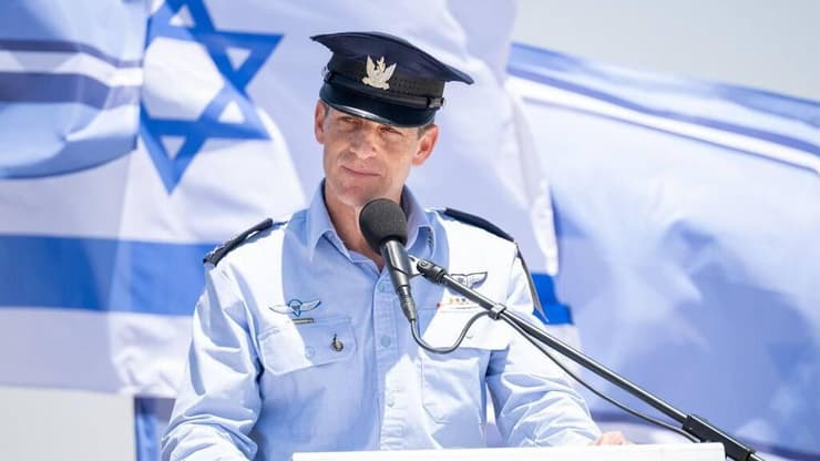 מפקד חיל האוויר החדש, אלוף טישלר (צילום: דובר צה"ל) טקס קליטת הטייסת 'גדעון'
