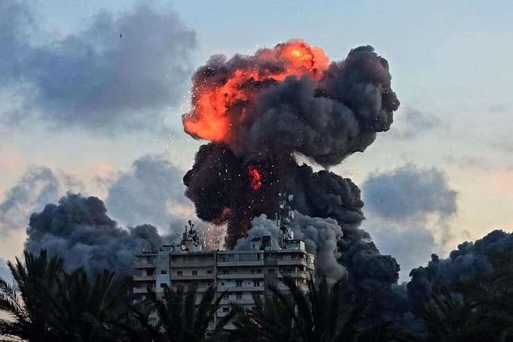 תקיפות צה"ל בלבנון (צילום: KAWANT HAJU / AFP) תקיפות צה"ל בלבנון
