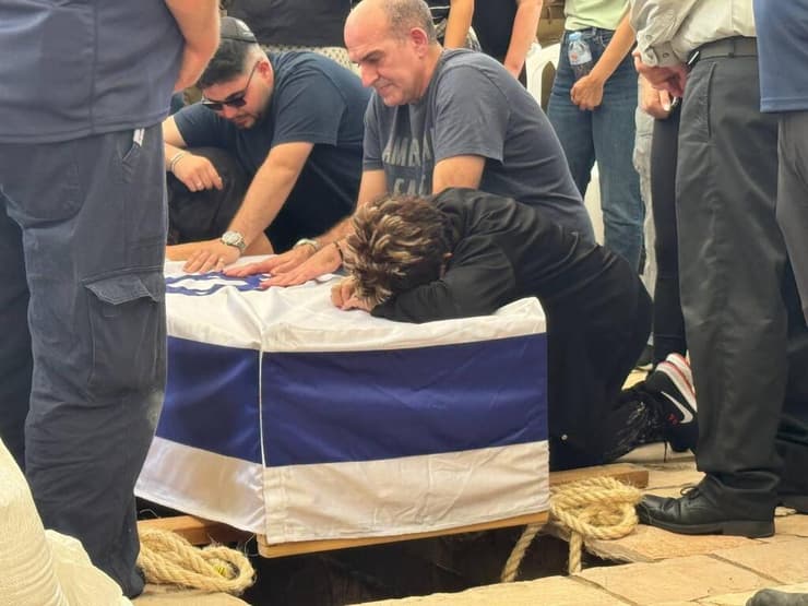 הלוויתה של סמל רותם יינאי ז"ל