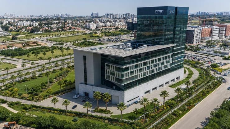בניין ויתניה לנדא בנס ציונה (צילום: דורון סהר) בניין ויתניה לנדא בנס ציונה