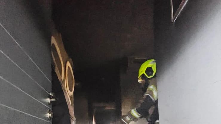 אישה חולצה במצב אנוש משריפה בשכונת נווה יעקב בירושלים