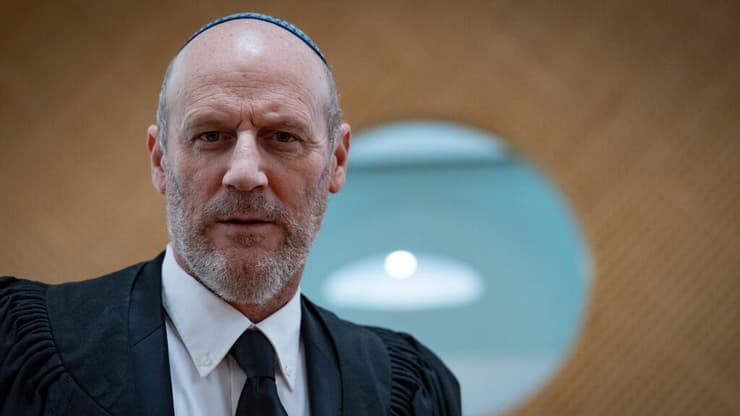 הטענות - הצבעה לא חשאית וניגוד עניינים, בג"ץ יכריע. ראבילו (צילום: יונתן זינדל פלאש90) מיכאל ראבילו