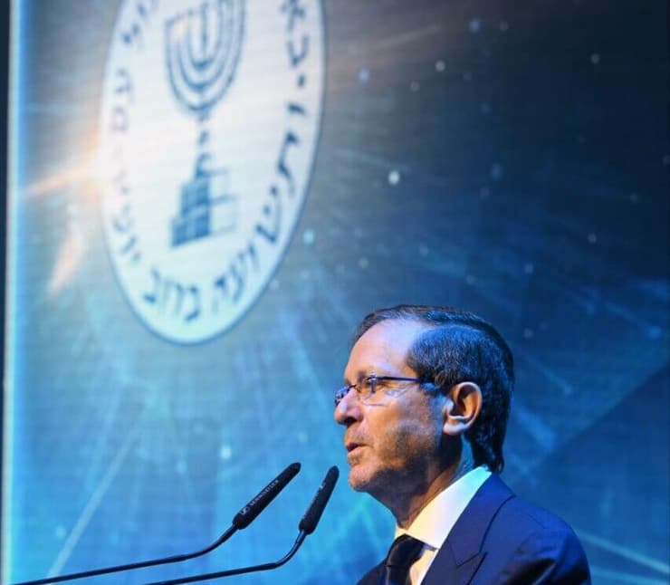 הרצוג בנאומו (צילום: חיים צח / לע"מ) נשיא המדינה באירוע הפרידה מראש המוסד היוצא