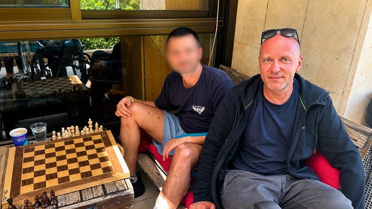 איתמר ואנדריי במהלך הפגישה (צילום: האיגוד הישראלי לשחמט) איתמר ואנדריי במהלך הפגישה