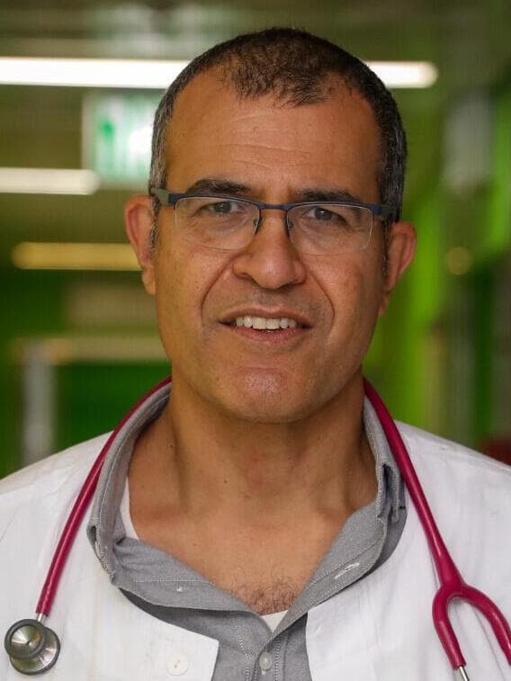 ד"ר יונתן בוטבול, מנהל היחידה לראומטולוגיה ילדים ברמב"ם