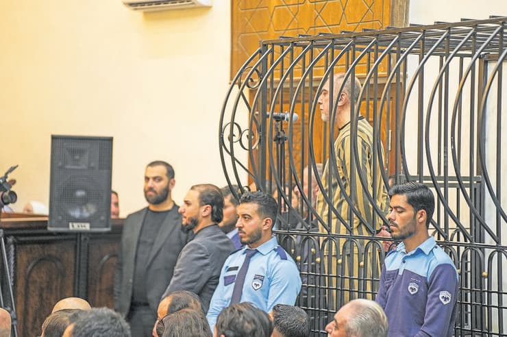 הנאשם עאטף נג'יב ב"משפטי אסד"