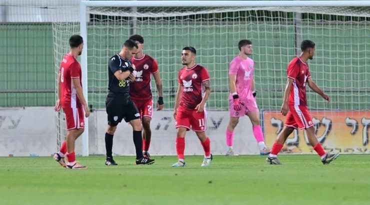 שחקני הנוער של הפועל באר שבע מאוכזבים (חגי מיכאלי) שחקני הנוער של הפועל באר שבע מאוכזבים