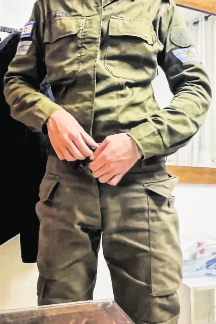 חייל צה"ל באחד מסרטוני הפיתוי