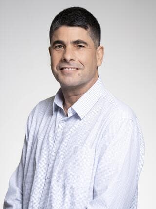שלום אמויאל