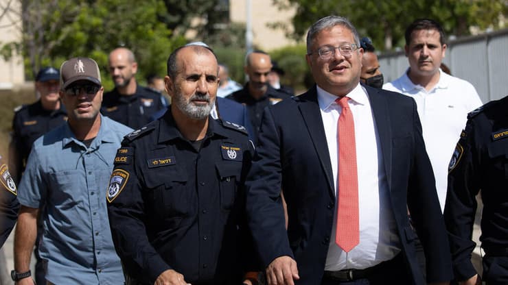 השר לביטחון לאומי איתמר בן גביר ומפכ"ל המשטרה רב-ניצב דני לוי