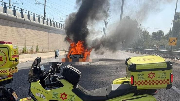 רכב התפוצץ בנתיבי איילון