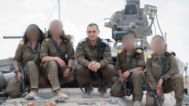 לוחמות מילואים בהנדסה
