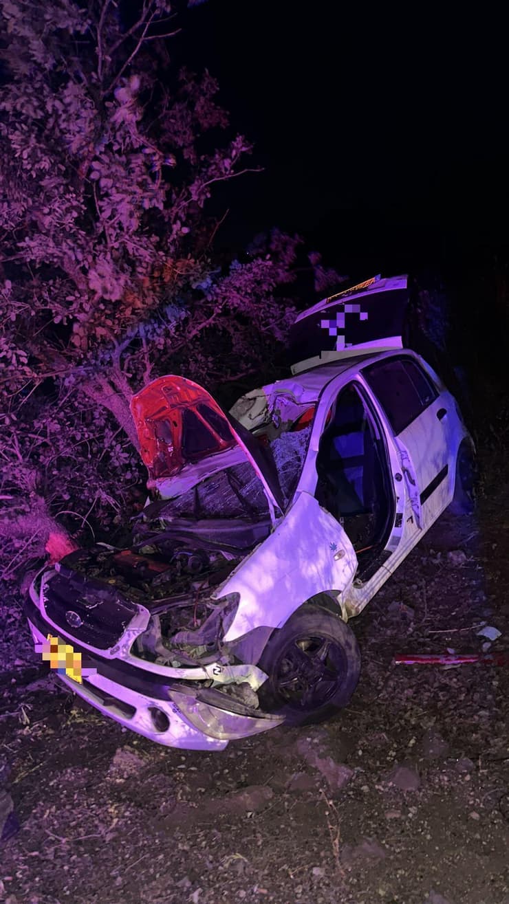 הרכב שהתנגש בעץ בכביש 91 בין עין זיוון לאורטל