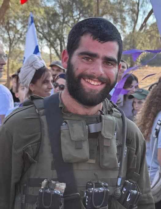 "ידע רק לתת". אהד יערי ז"ל (צילום: דובר צה"ל) אהד יערי