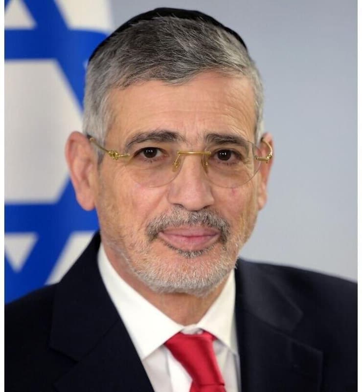 יהודה אבידן. ימים סוערים במשרד הממשלתי (צילום: המשרד לשירותי דת) יהודה אבידן