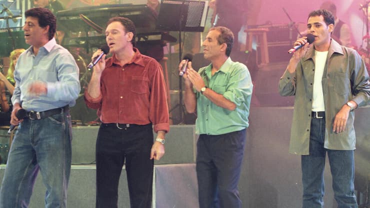 ישי לוי (מימין) עם אביהו מדינה, שלומי שבת ושימי תבורי (צילום: אורן אגמון) ישי לוי (מימין) עם אביהו מדינה, שלומי שבת ושימי תבורי