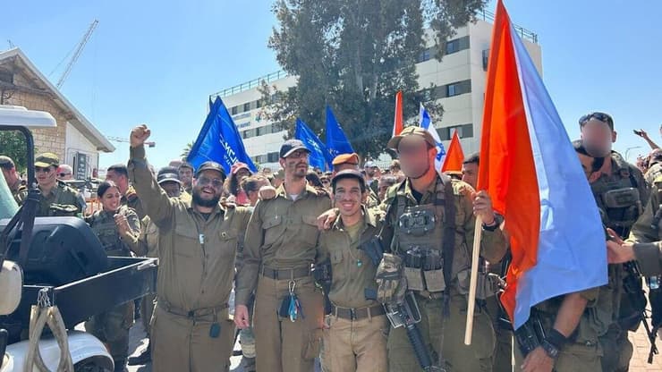 טקס סיום מסע הכומתה (צילום: דובר צה"ל) טקס סיום מסע כומתה של מתנדבים מגדולים במדים