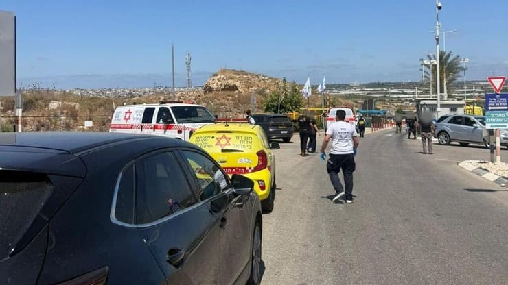 הזירה סמוך לצור נתן (צילום: תיעוד מבצעי מד"א) פיגוע ירי מתגלגל באזור כוכב יאיר