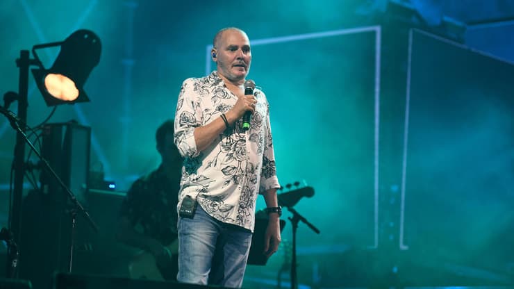 ישי לוי ז"ל בהופעה (צילום: יאיר שגיא) ישי לוי ז"ל בהופעה