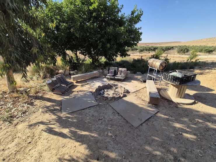 פינת המדורה (צילום: אסף קמר) פינת המדורה