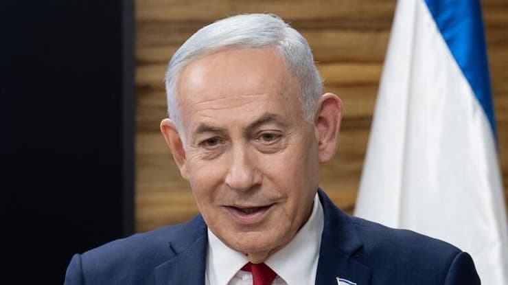 לא יצא פומבית נגד ההסכם. ראש הממשלה בנימין נתניהו (צילום: דובר צה"ל) חילופי המזכיר הצבאי לראש הממשלה