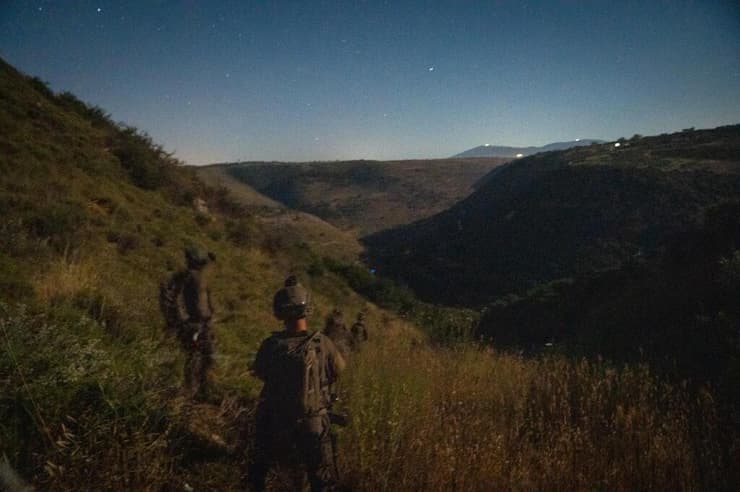 הלוחמים באזור נחל הסלוקי (צילום: דובר צה"ל ) אמברגו 18:00 תיעוד פעילותצוות הקרב החטיבתי 7 וחטיבת אגוז בדרום לבנון